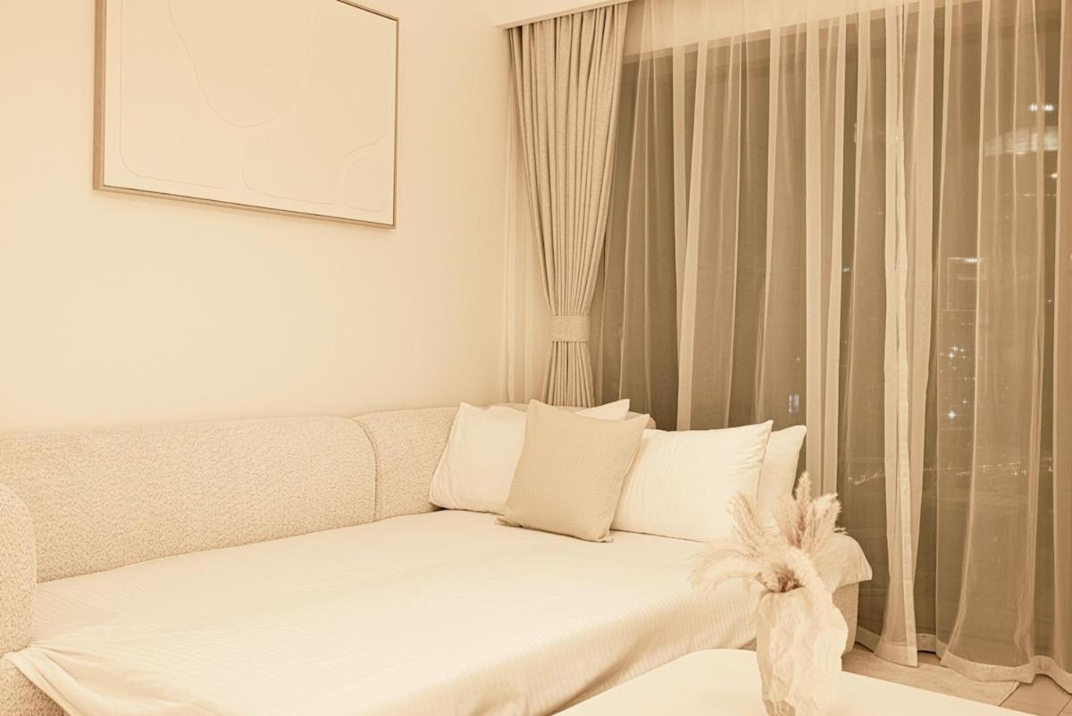 Fabulous 2br With Burj Khalifa And Fountain Views - 5-min Walk To Mall And Souk Al Bahar