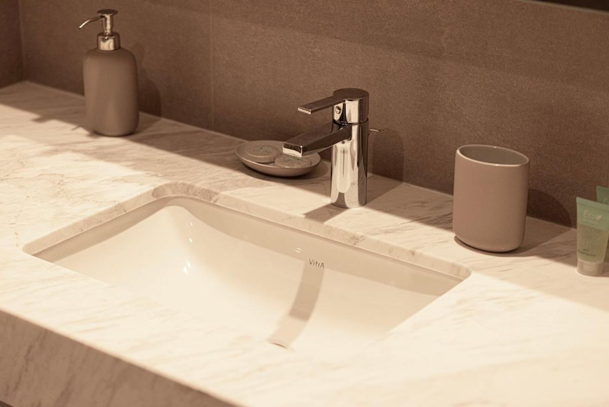 Apartment Fabulous 2br With Burj Khalifa And Fountain Views - 5-min Walk To Mall And Souk Al Bahar