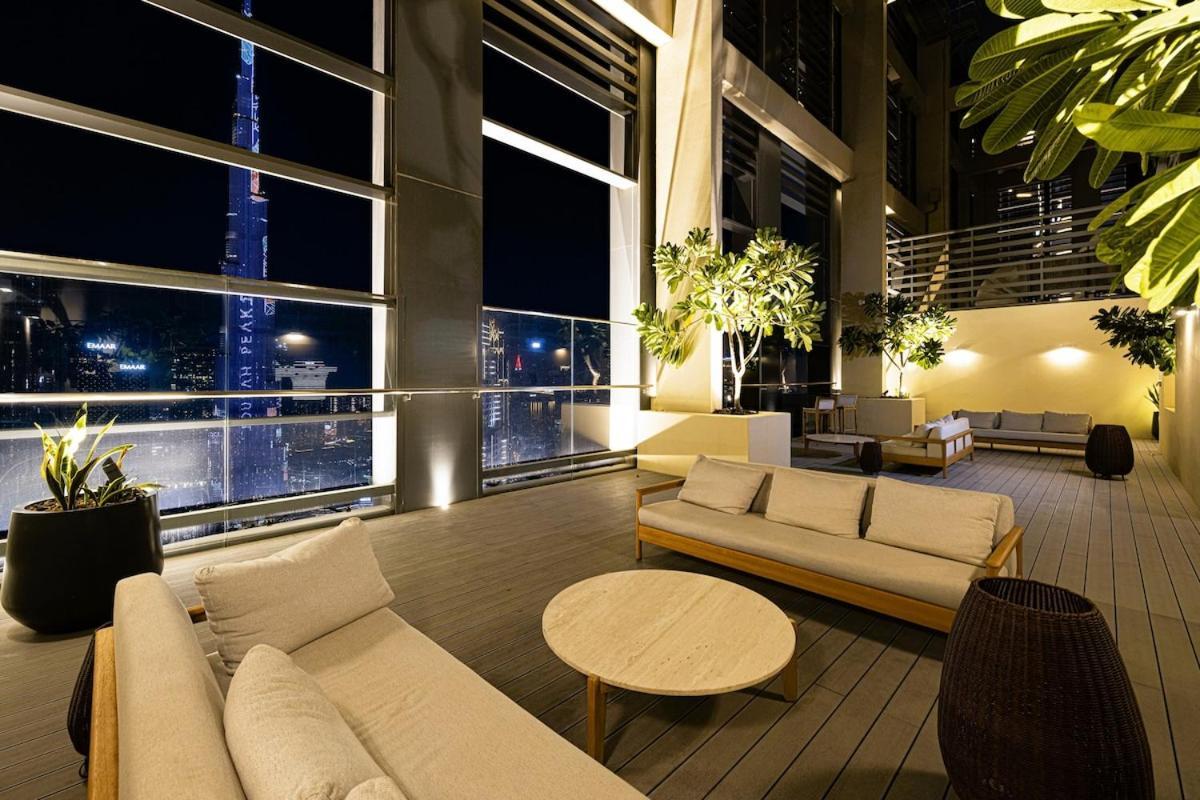 Fabulous 2br With Burj Khalifa And Fountain Views - 5-min Walk To Mall And Souk Al Bahar Apartment