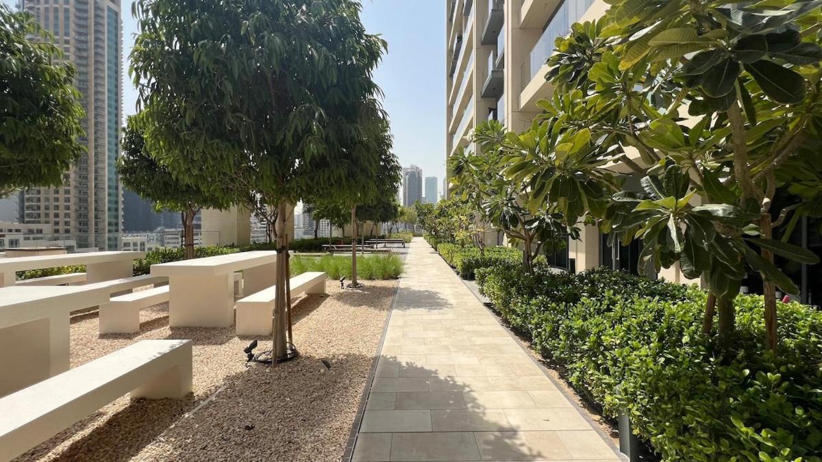 Fabulous 2br With Burj Khalifa And Fountain Views - 5-min Walk To Mall And Souk Al Bahar Dubai