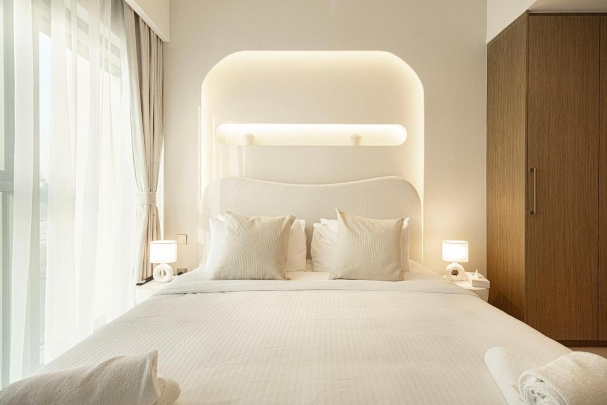 Apartment Fabulous 2br With Burj Khalifa And Fountain Views - 5-min Walk To Mall And Souk Al Bahar